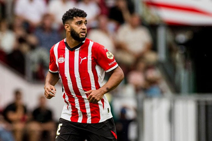 Ismael Saibari en match avec le PSV Eindhoven.
