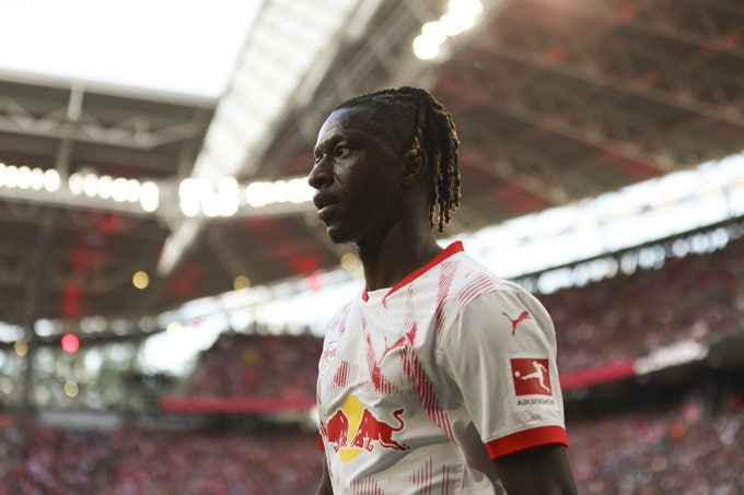 Amadou Haidara lors d'une première séance d'entraînement avec Lens.