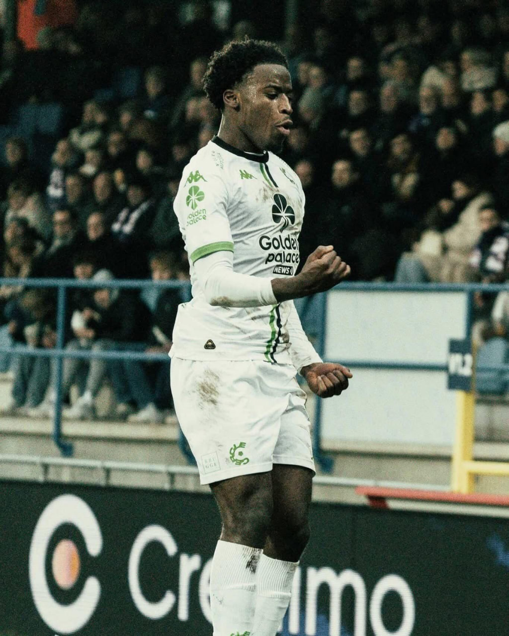 Celebration de Bafodé Dansoko après un but cette saison.