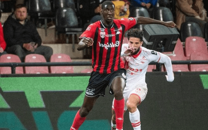 Kalidou Sidibé : Vers une Prolongation Cruciale avec Guingamp