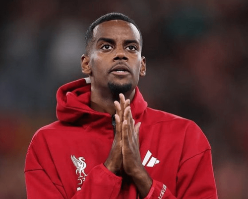 Liverpool touché : Isak souffre d'une fracture du péroné