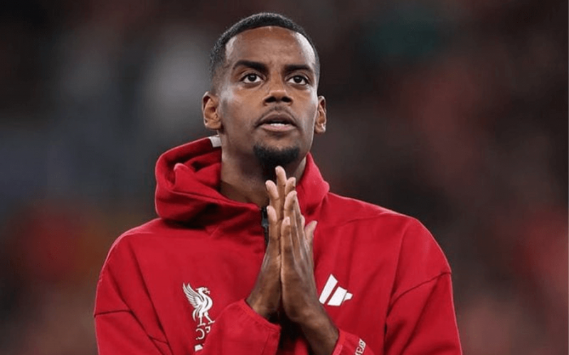 Liverpool touché : Isak souffre d'une fracture du péroné