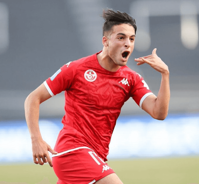 Raki Aouani en action avec l’Étoile Sportive du Sahel.