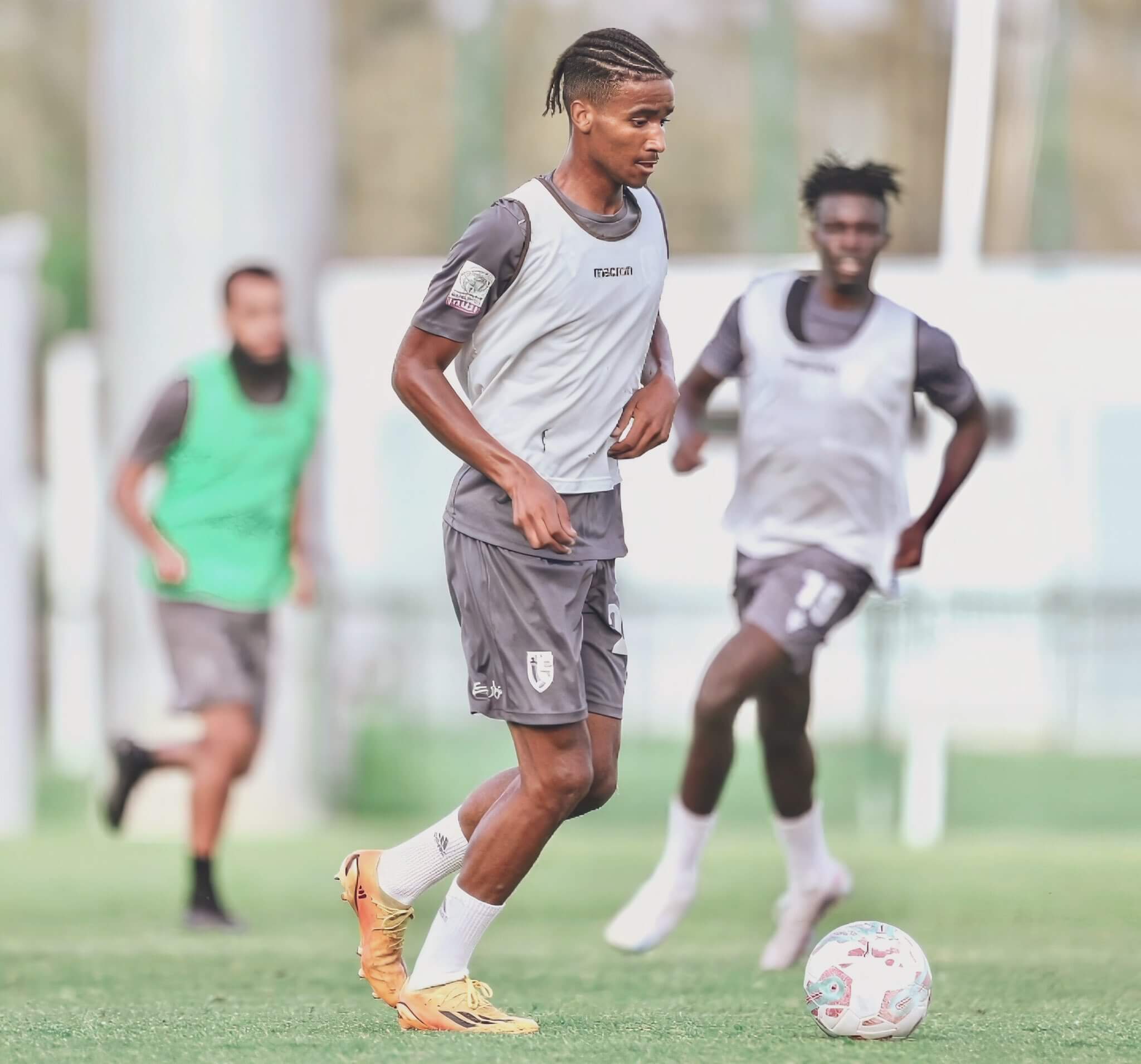 Adam Baallal milieu terrain Maroc 18 ans Académie Mohammed VI Saint-Étienne transfert