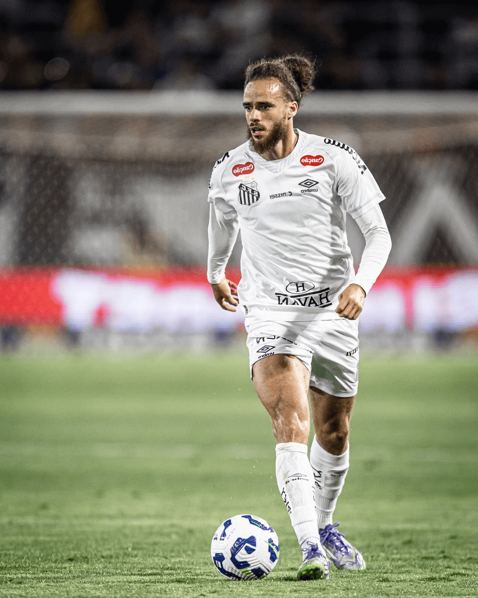 Réunion Mouloudia d’Alger avec l’entourage de Billal Brahimi pour transfert