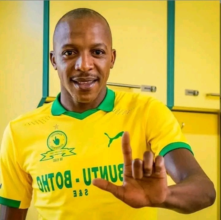 Khuliso Mudau Mamelodi Sundowns latéral droit PSL Bafana Bafana défenseur