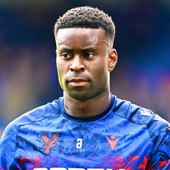 Marc Guéhi en action lors d'un match avec Crystal Palace