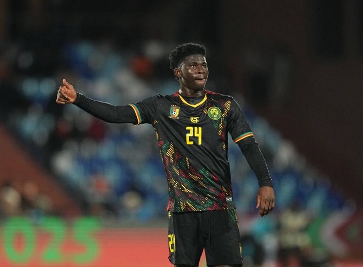 Carlos Baleba milieu défensif Brighton Premier League Cameroun