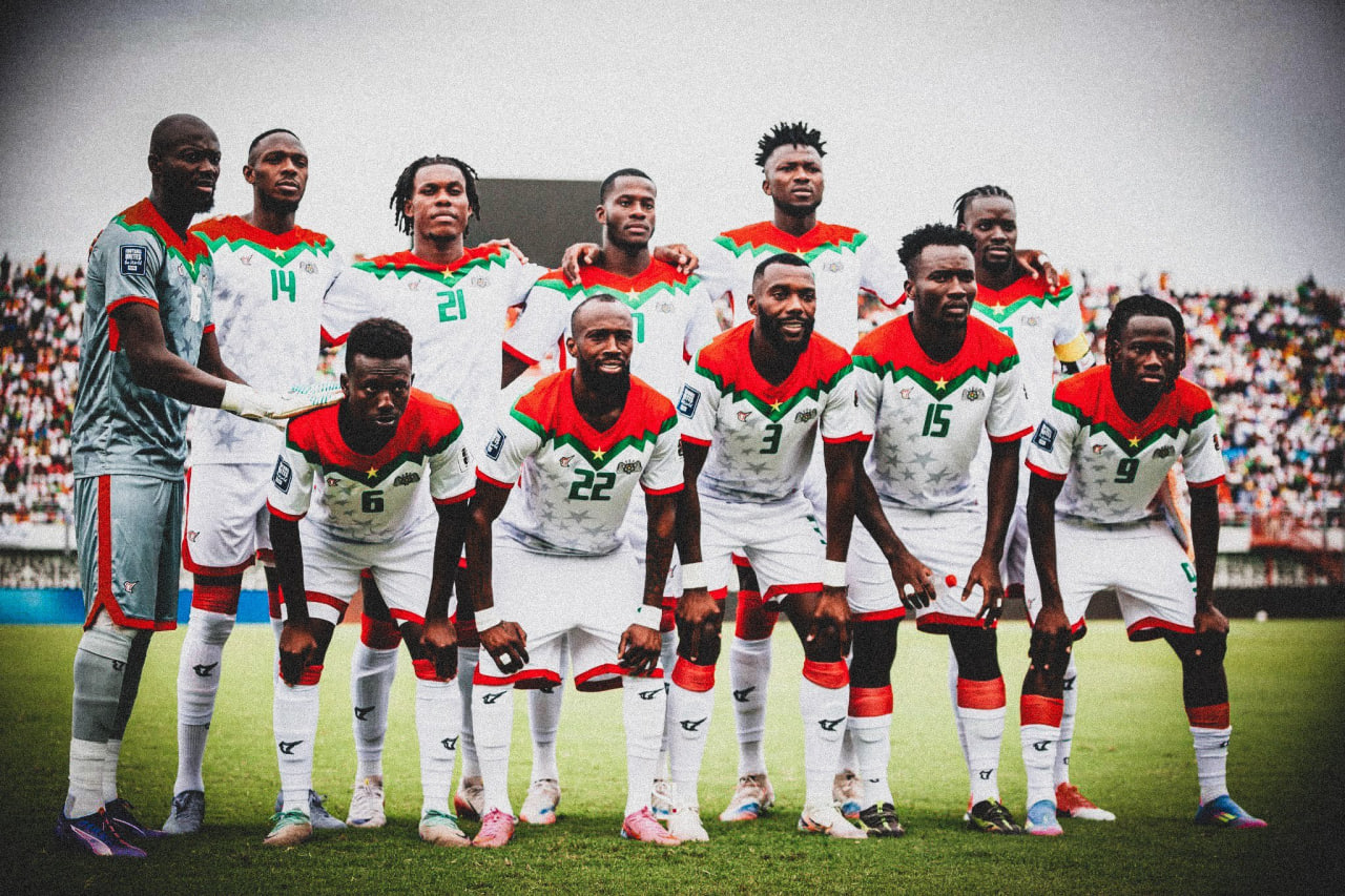 Edmond Tapsoba défenseur Bayer Leverkusen Bundesliga relanceur