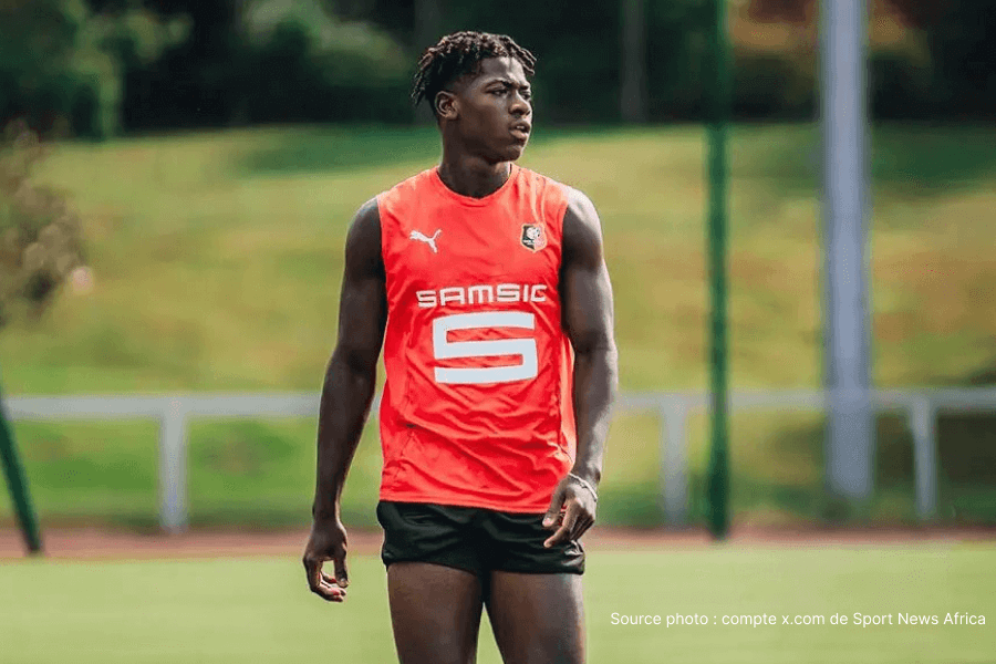 Nagida impressionne à Rennes : le latéral camerounais attise les convoitises après le refus de Beşiktaş