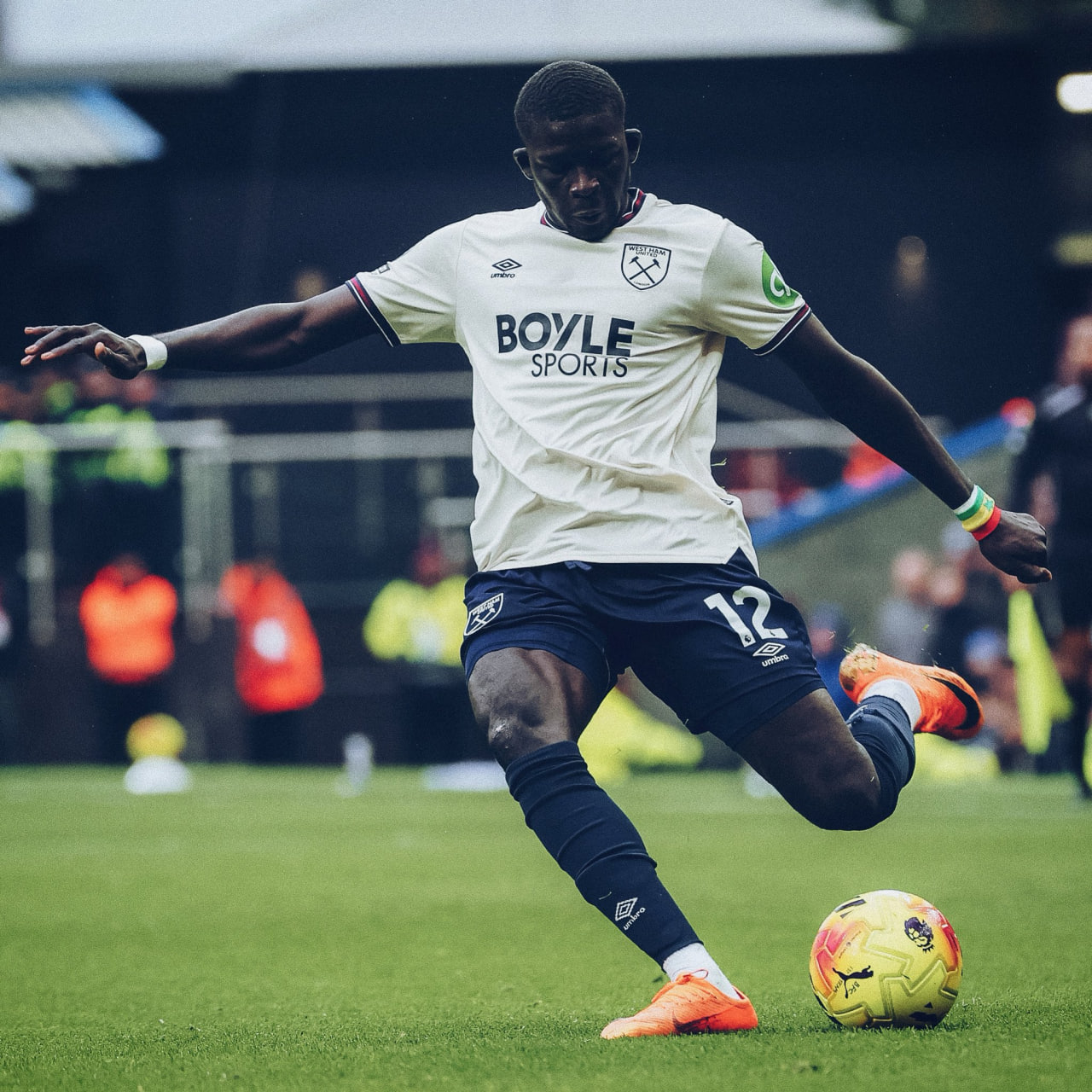 Diouf poussé vers la sortie : Newcastle guette le joyau sénégalais de West Ham