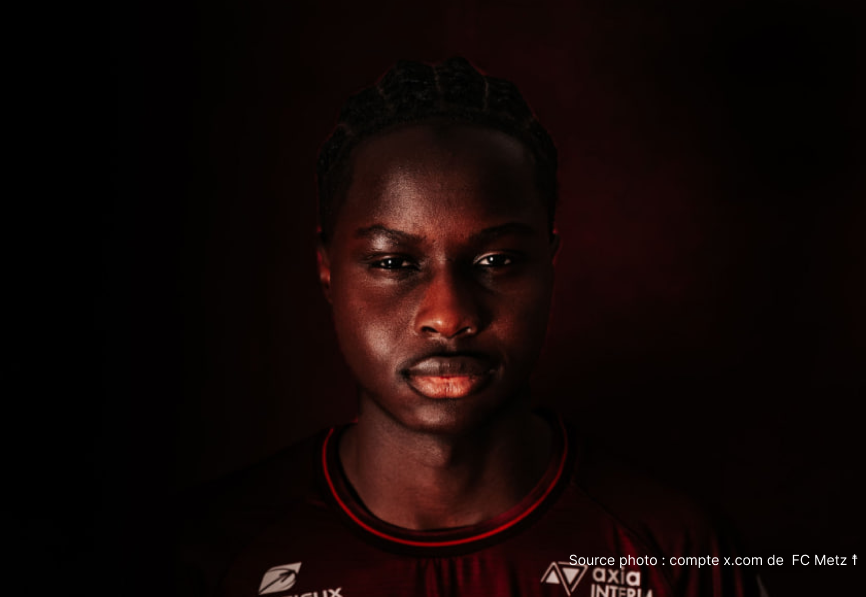 Abdoulaye Nassoko signe son premier contrat professionnel au FC Metz : un défenseur franco-guinéen à suivre de près