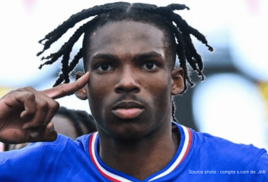 De 70 à 40 millions : l'Eintracht Francfort baisse le rideau et ouvre la porte à Arsenal pour Jean-Mattéo Bahoya