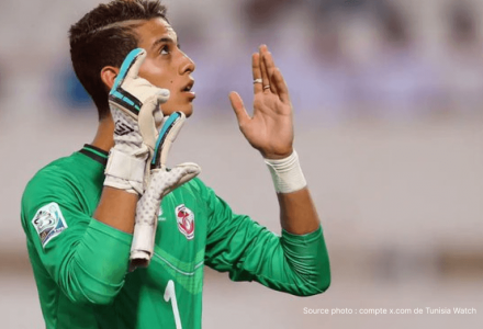 Ben Hessen effectuant un arrêt lors d'un match de championnat tunisien