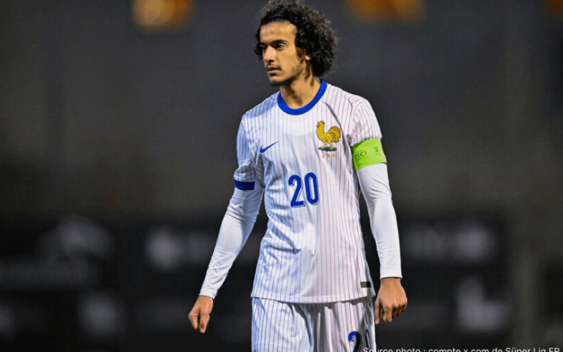 Maghnes Akliouche ailier de Monaco dans le viseur de la Juventus PSG Liverpool — mercato estival 2026