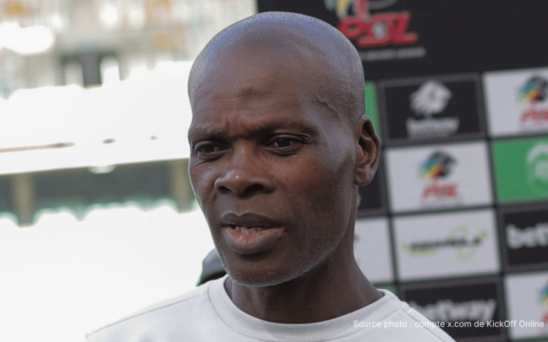 Arthur Zwane entraîneur d'AmaZulu FC au Moses Mabhida Stadium après la défaite 1-0 contre Kaizer Chiefs, 17 mai 2026