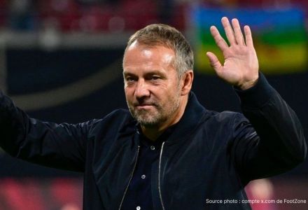 Hansi Flick coach Barcelone El Clasico Real Madrid mai 2026 — dirige son équipe malgré la mort de son père avant match qui peut sceller le titre Liga