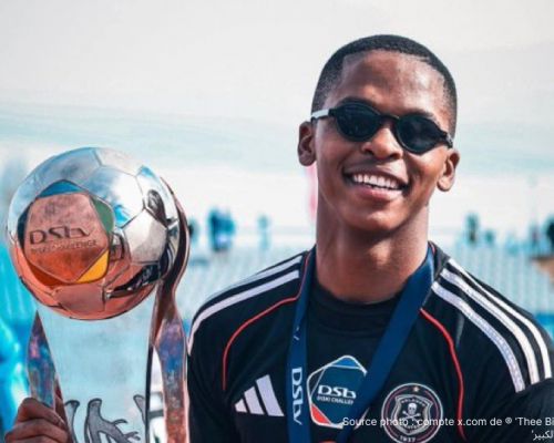 Mpho Padime Phopho jeune milieu de 18 ans d'Orlando Pirates célèbre le titre DStv Diski Challenge au Dobsonville Stadium 9 mai 2026