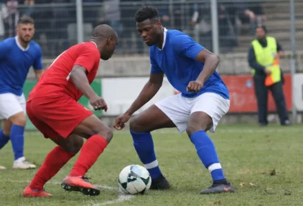Naples accélère sur le dossier Benoît Badiashile