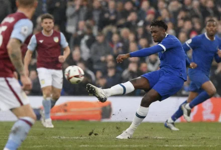 Nicolas Jackson au cœur d’un bras de fer entre Chelsea et Aston Villa
