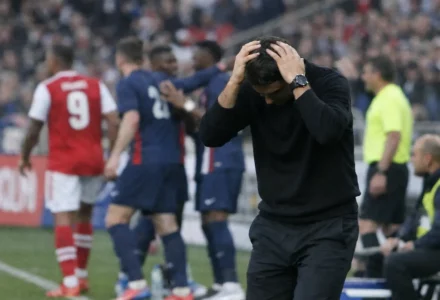 Arsenal entre dans la course pour Yan Diomande, mais le PSG garde la main