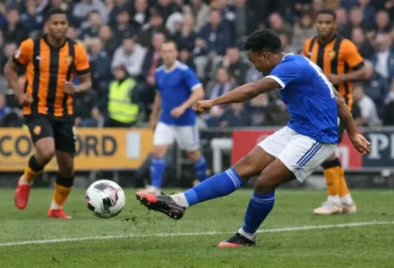 Ipswich Town devance Hull City et bouclent le dossier Florentino Luis
