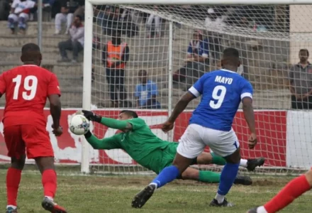 Brandon Petersen salue la force mentale de Khanyisa Mayo