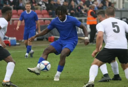 Cesc Fabregas pousse pour Trevoh Chalobah, Chelsea étudie un nouveau départ