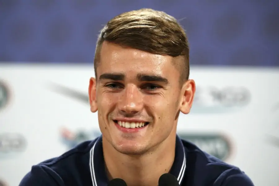 «Il faut savoir se couper une main plutôt qu'un bras». Lizarazu propose à Griezmann de quitter Barça
