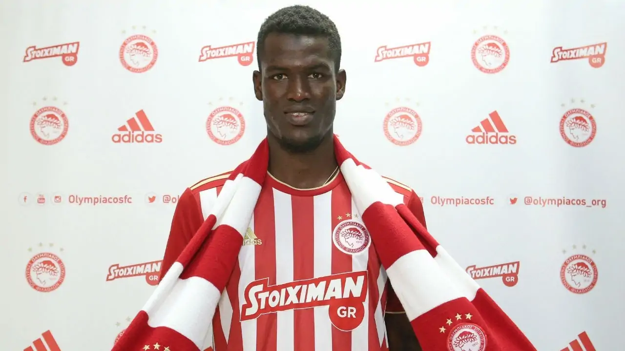 Olympiakos: Ousseynou Bâ prolonge jusqu’en juin 2024