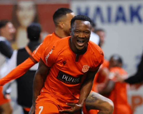Aboubacar Doumbia célébrant une passe décisive en club