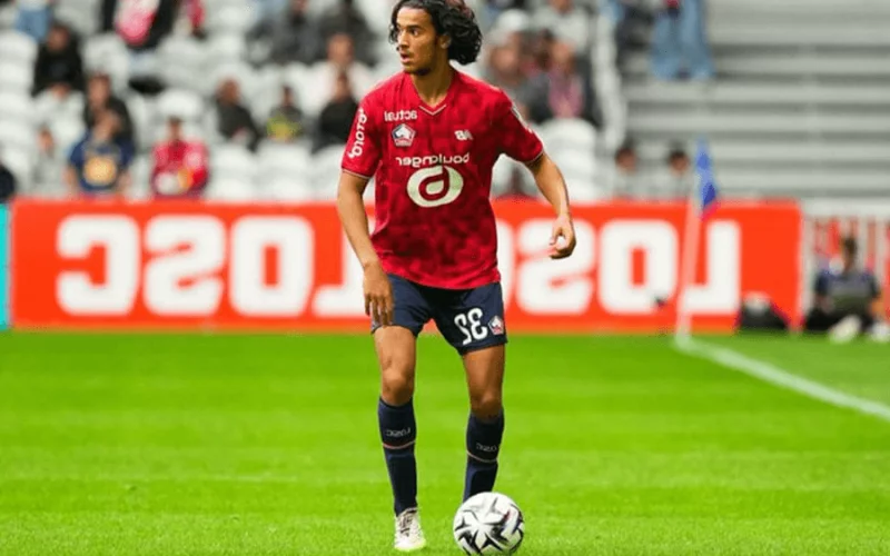 Le Bayern Munich Clarifie sa Position sur Bouaddi, Mainoo et Baleba