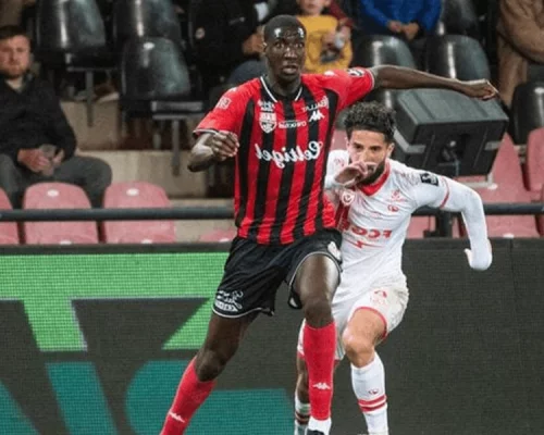 Kalidou Sidibé : Vers une Prolongation Cruciale avec Guingamp