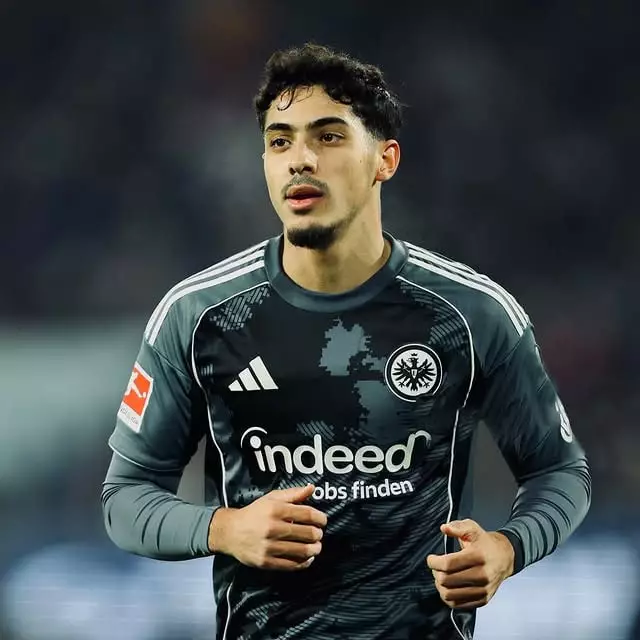 Farès Chaïbi milieu offensif Eintracht Francfort Bundesliga Allemagne
