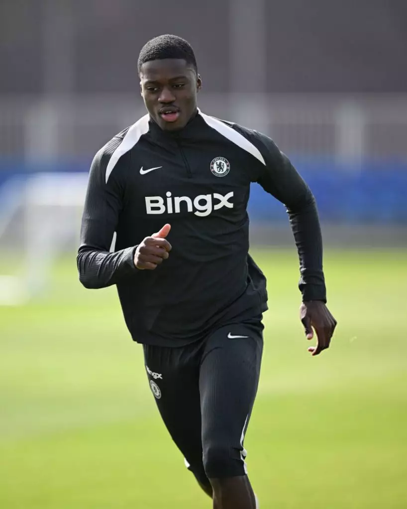 Mamadou Sarr défenseur sénégalais en maillot Chelsea Premier League