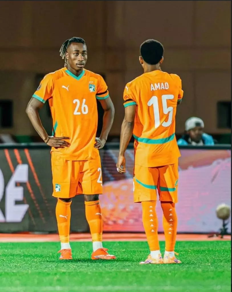 Diomande célèbre un but avec le RB Leipzig Red Bull Arena

