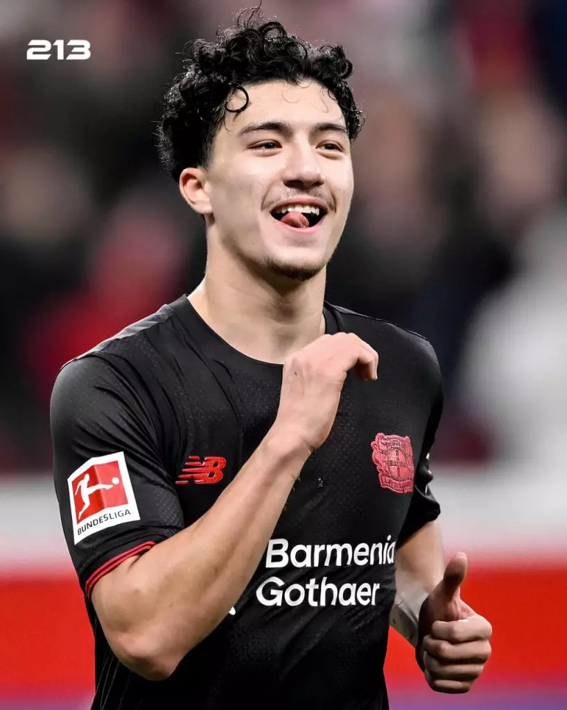 Ibrahim Maza en action sous le maillot du Bayer Leverkusen lors d'un match de Bundesliga 2026