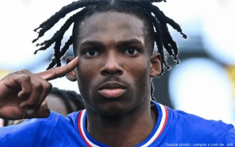 De 70 à 40 millions : l'Eintracht Francfort baisse le rideau et ouvre la porte à Arsenal pour Jean-Mattéo Bahoya