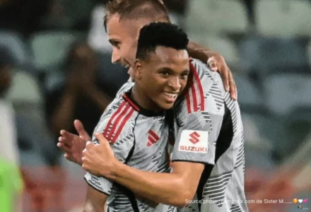 De Jong : « Mofokeng est le meilleur jeune que j'ai eu »