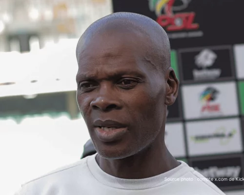 Arthur Zwane entraîneur d'AmaZulu FC au Moses Mabhida Stadium après la défaite 1-0 contre Kaizer Chiefs, 17 mai 2026