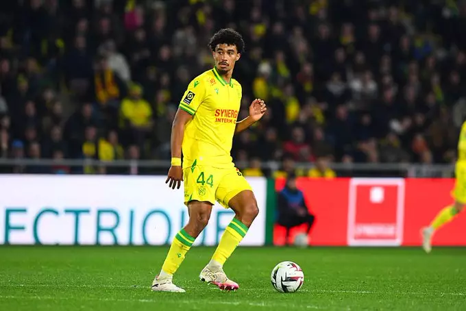 Nathan Zézé défenseur central franco-ivoirien Neom SC ciblé par Crystal Palace Bournemouth Brentford Premier League mercato été 2026
