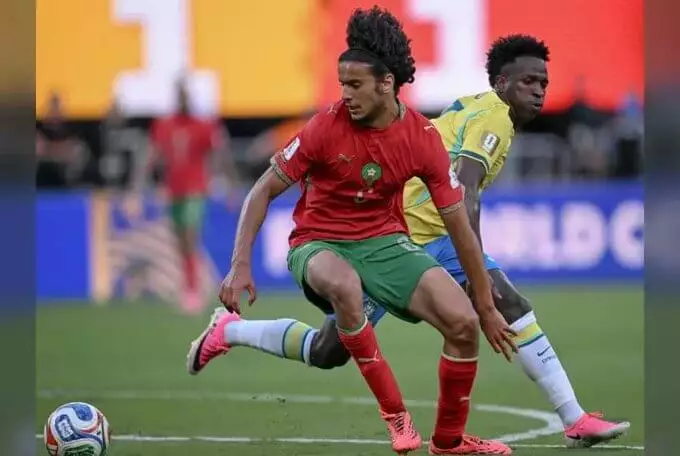 Ayyoub Bouaddi sous le maillot du LOSC Lille en Ligue 1, talent marocain saison 2025-2026